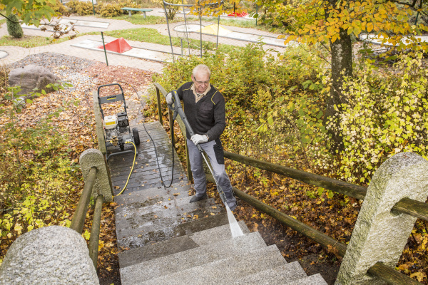 Аппарат высокого давления Karcher HD 9/23 G Аппарат высокого давления Karcher HD 9/23 G