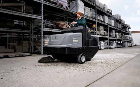 Подметальная машина Karcher KM 105/180 R Bp Pack Classic