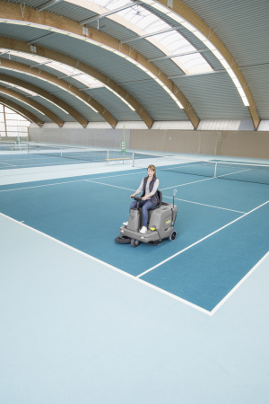 Подметально-всасывающая машина с сиденьем для водителя Karcher KM 85/50 R Bp