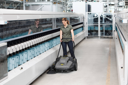 Подметальная машина Karcher KM 70/30 C Bp Pack Подметальная машина Karcher KM 70/30 C Bp Pack