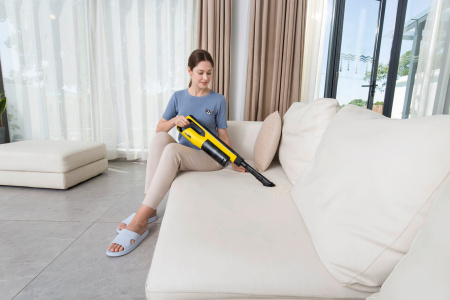 Аккумуляторный вертикальный пылесос Karcher VC 4S Cordless Plus Аккумуляторный вертикальный пылесос Karcher VC 4S Cordless Plus