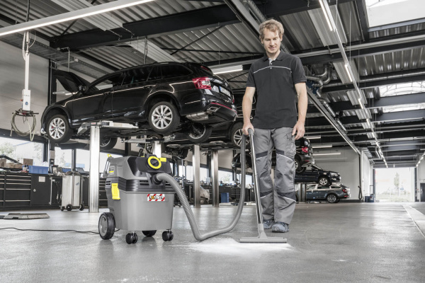 Пылесос сухой и влажной уборки Karcher NT 30/1 Ap L Пылесос сухой и влажной уборки Karcher NT 30/1 Ap L